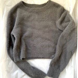 NWOT slightly cropped sweater